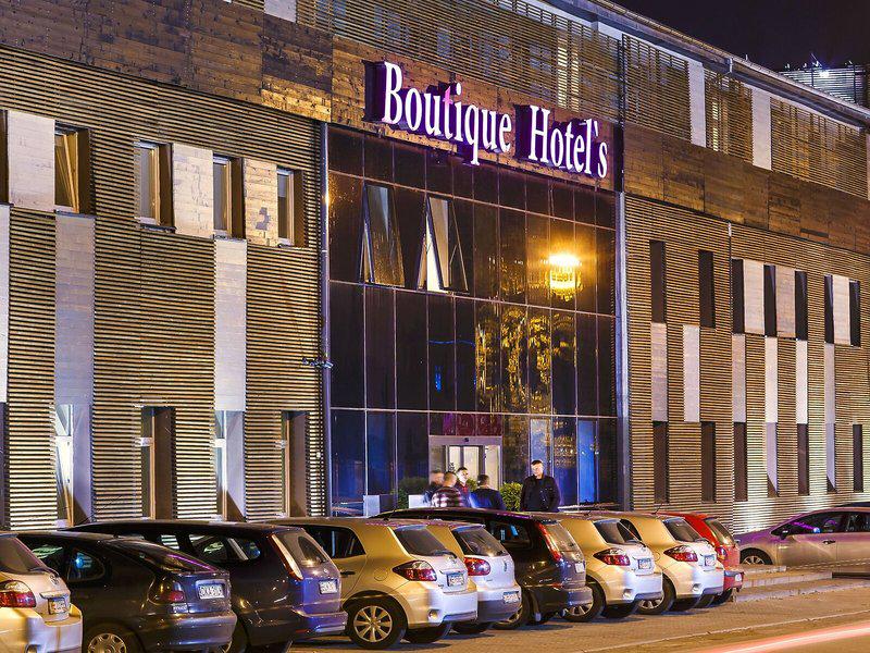 B05CABD044F11D80B6CC6ADC009B8D16