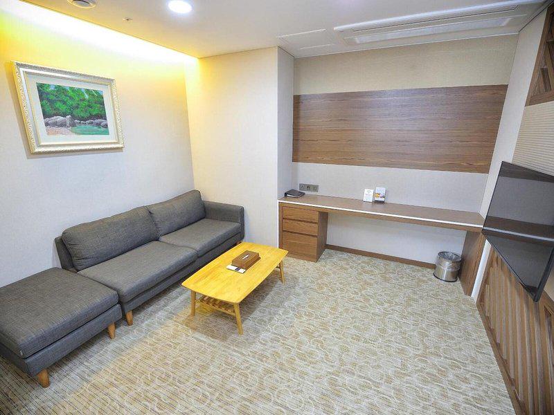 32C32E3A9040D9C48B728F06AB59864F