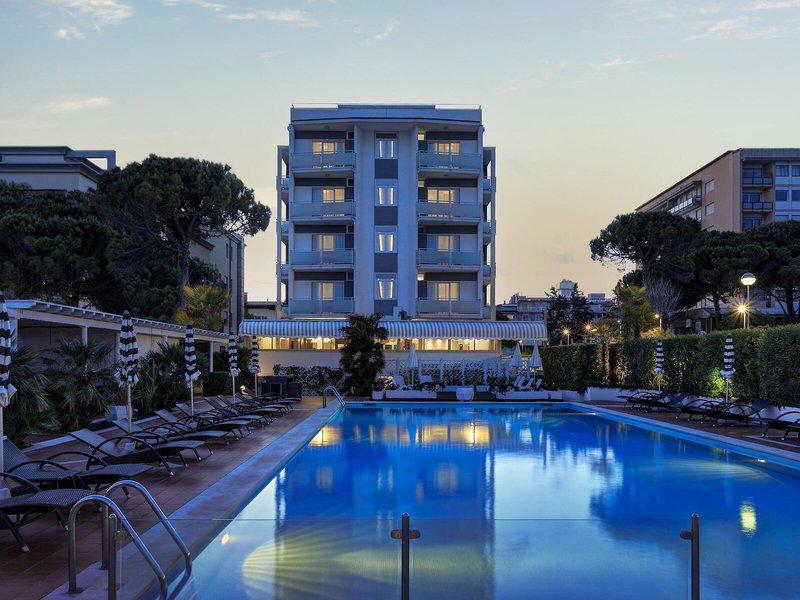 9E15EC3C530BE80E8742AF4DA8ED45C9