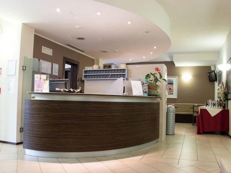 2DB272293B9B53EFD606B5352E0AC1AC