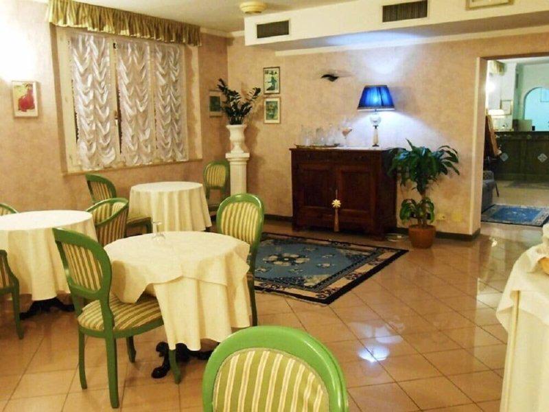 9684E2E9998829F110E8F8DDD870266F