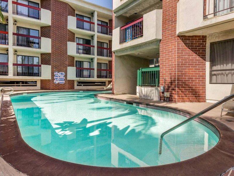 E4E3E9ED765436D17253171FB374344D