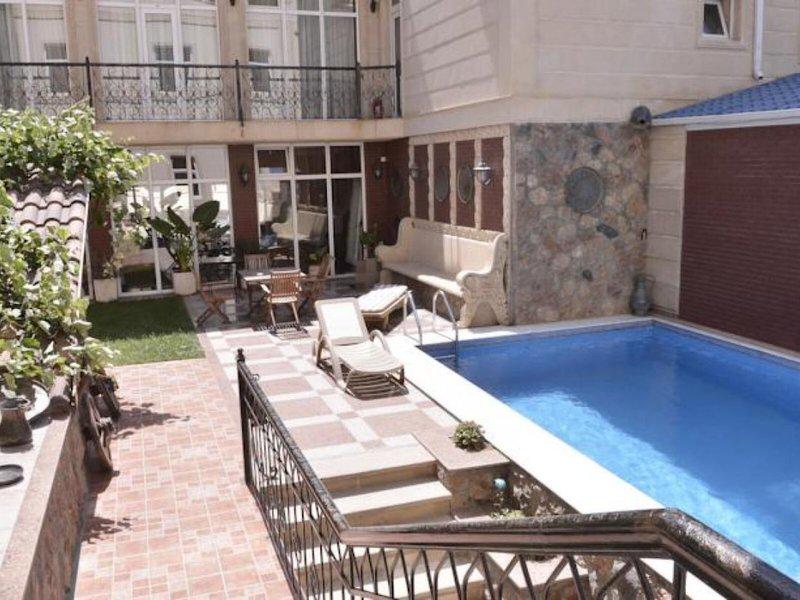 8B400B1EFD175A63159CBDB0371ADA87