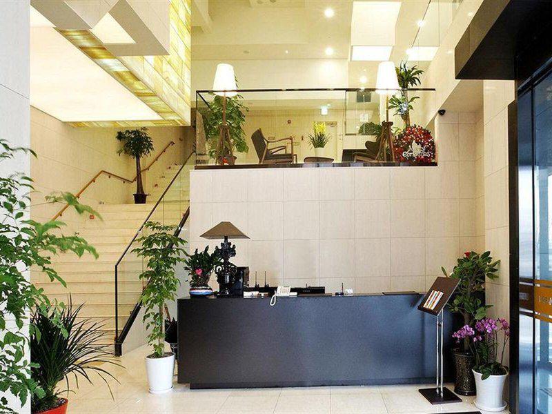 51FFE5E2A8F5234CABF25615B79F76C9