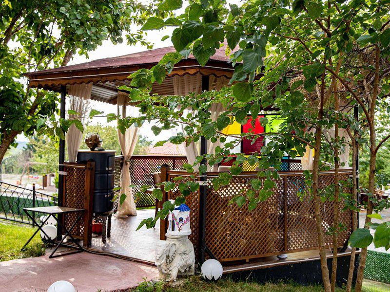 319551EF806C588794A4A69CA76810D8