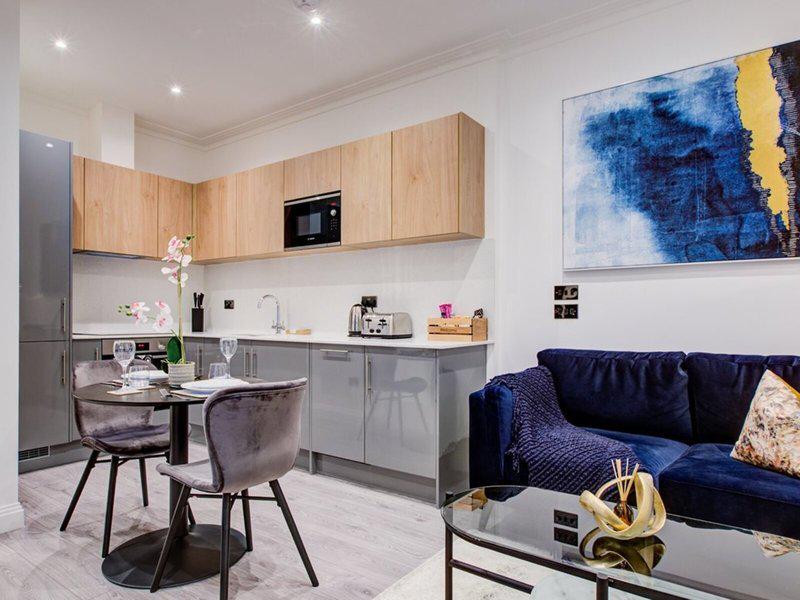 96EC49B8FEDF794DBE06FBD903CA7886