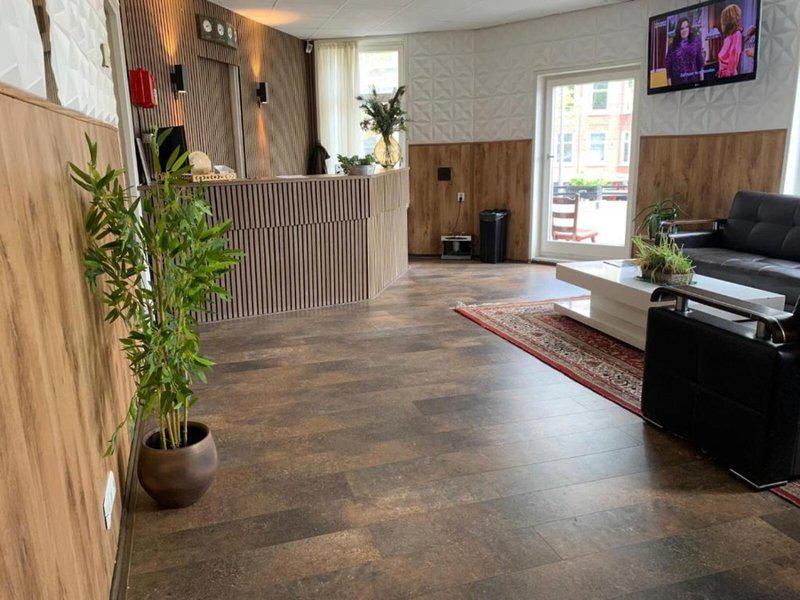 AA021EA29E19D2D2570C046F319EA372