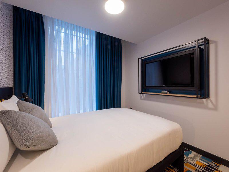 5CBBC9C1C6B92B330020C352351B6B47