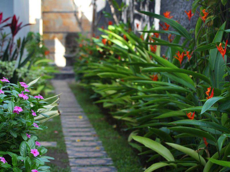 11C14A8BEF6A84E1904292B51F0DE4F2