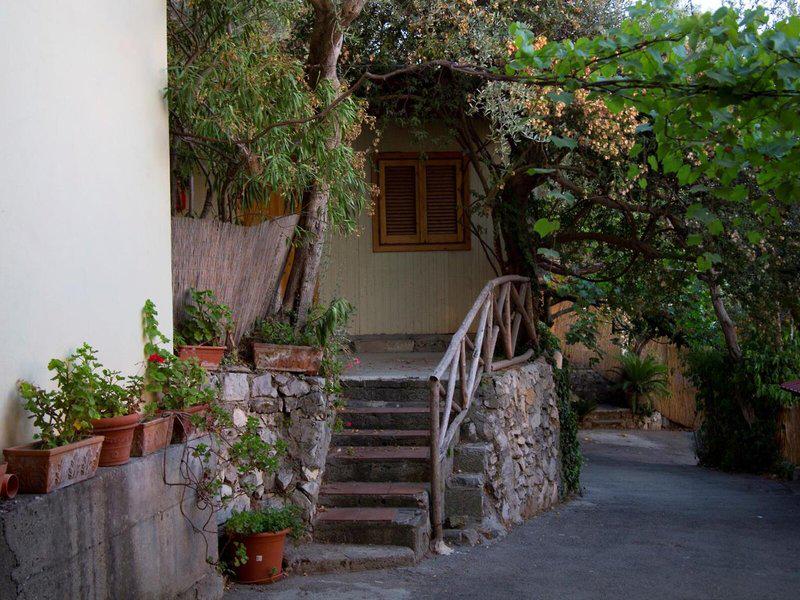 F3E9D7EBAF459E78DBAD496805075DD1