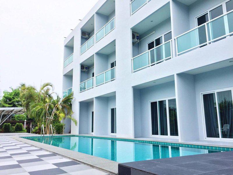 BB05EF47F3B010966F1709E0B9D06F41