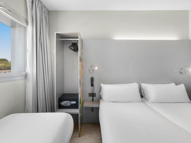 84CA74C02CD42C0D0FAE42F79FEF3FF5