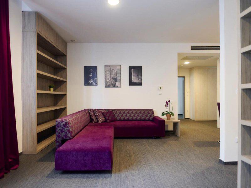 7F84C2B56C2962467CE5E603CA9CB874