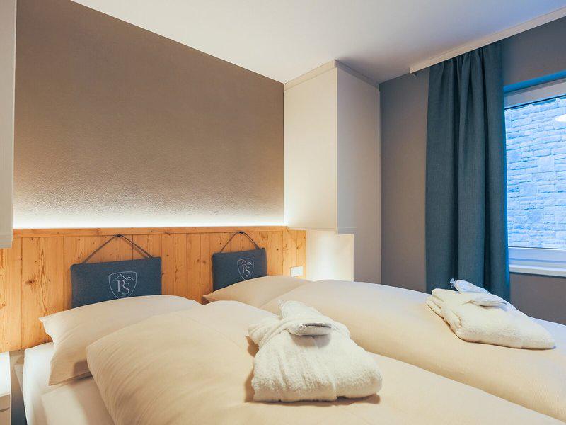 4A7E2DF82DD1650958E190ED46347993