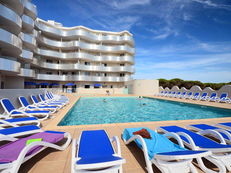 FDF5E6EF93B75DC8420BF0BB4BE1D2C5