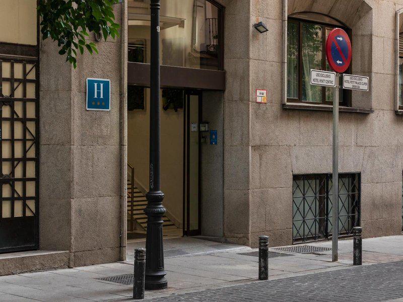 06B940A47F0B5101DAB6B9860CF65AE3