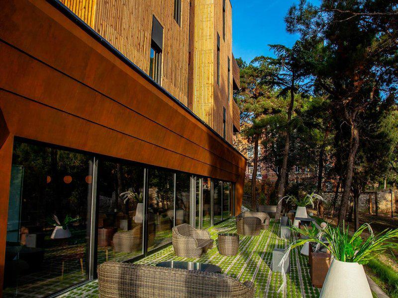 13813A57700F4EFB05B62C25F438D4AE