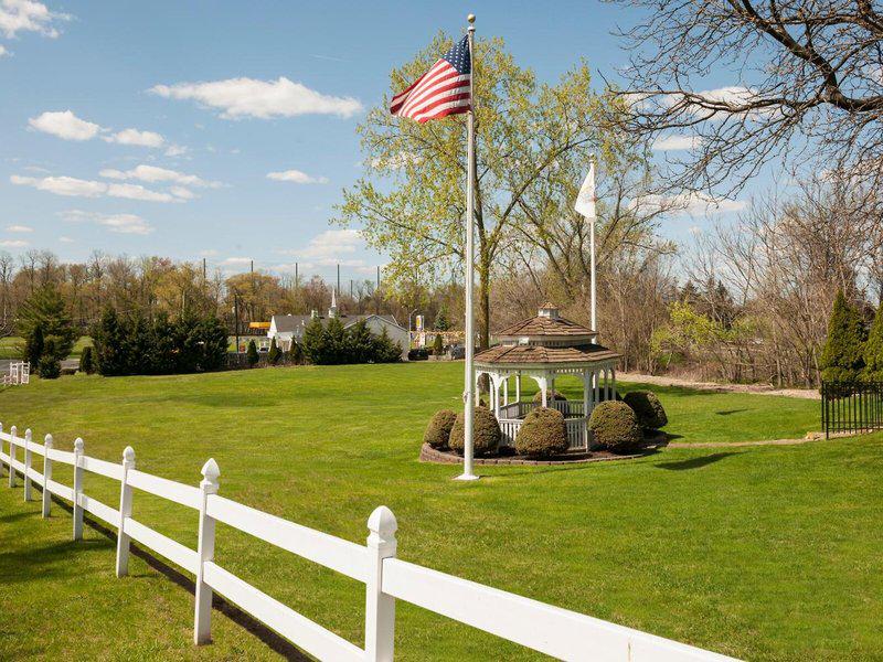 327A8BA33300ADB1A36ADF8700C4C66C