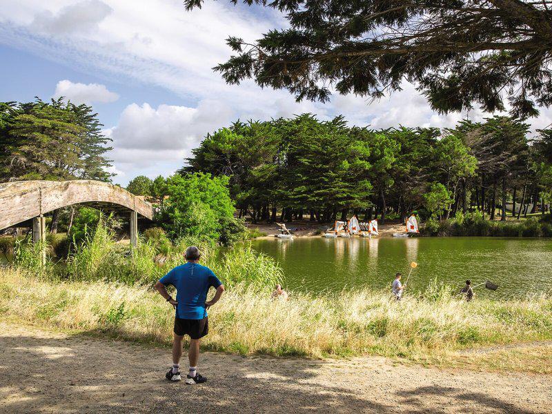 231ED4FB23172158DECB49802255B189