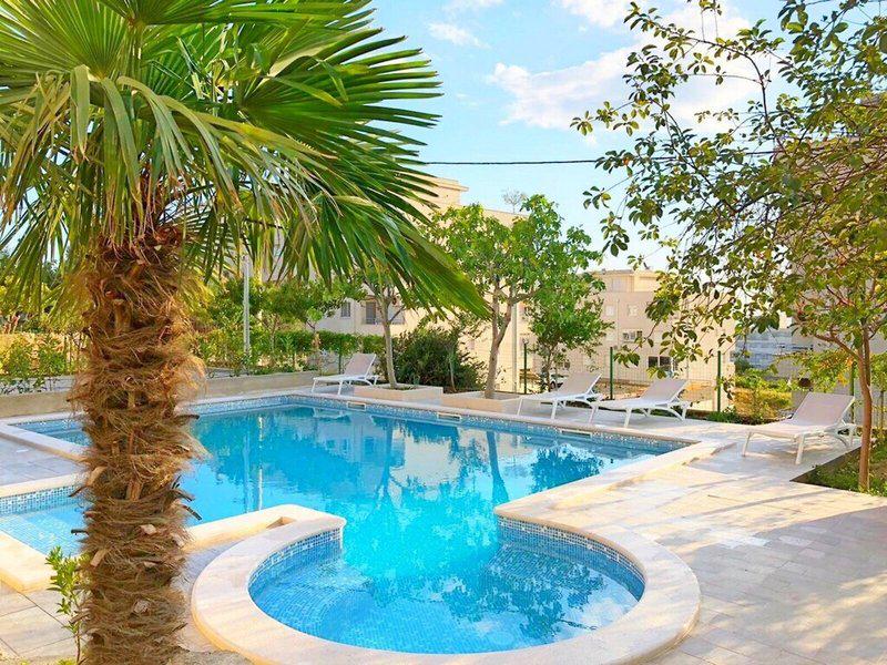 8E58231B4DE252ED42E596FE4B454DAE