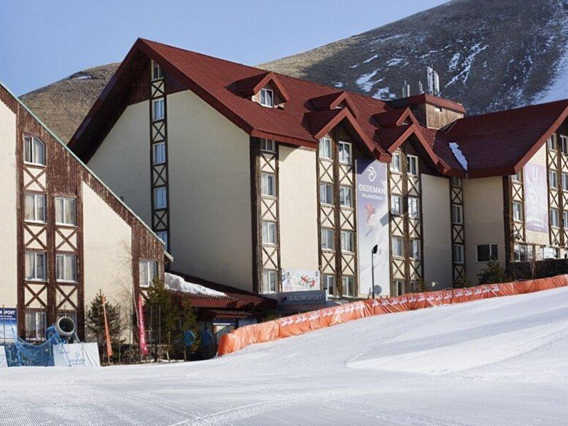 DE7B42872E0D9E36778A40FF01F73A9C