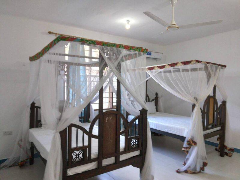 E393E38B5C0B05A61DFB7E081B1B4884