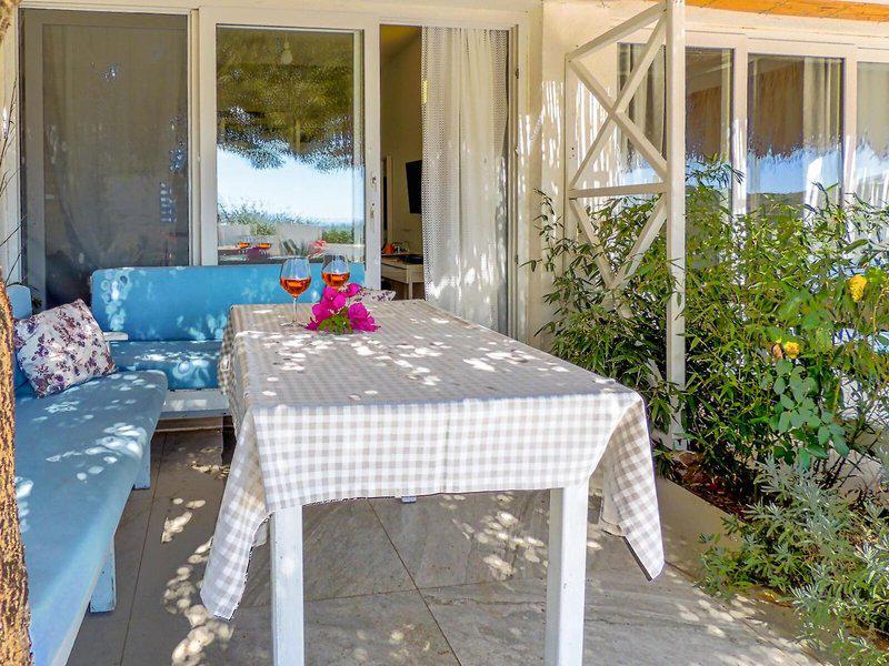 ECEE63DA1BBDABECE37A6550F4D01DEA