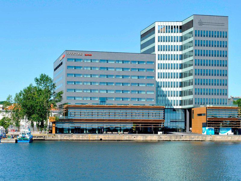 F3483A171E0F4F4D8B838DB5D908A863