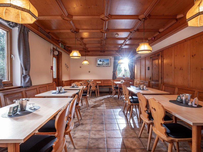 B14467E933102A90D8418C6D091A8ADA