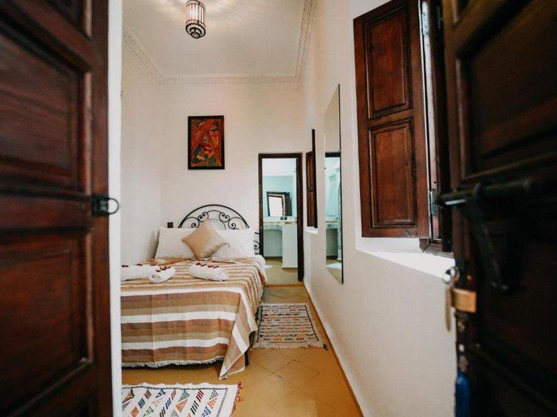 9FA64288576709C417D8E05278DA61D2