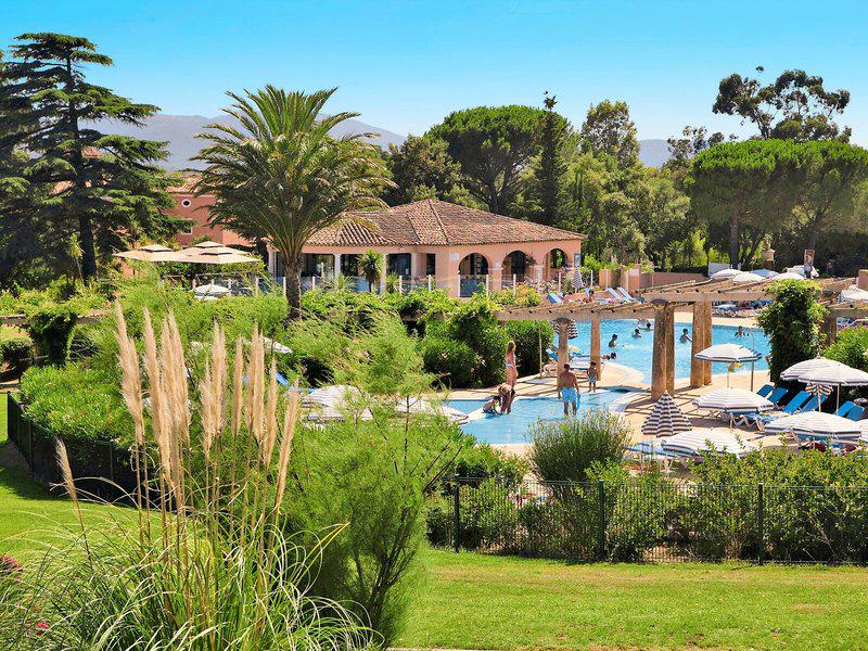 EB12C77DF39C3566969F9E85A7B7CA30