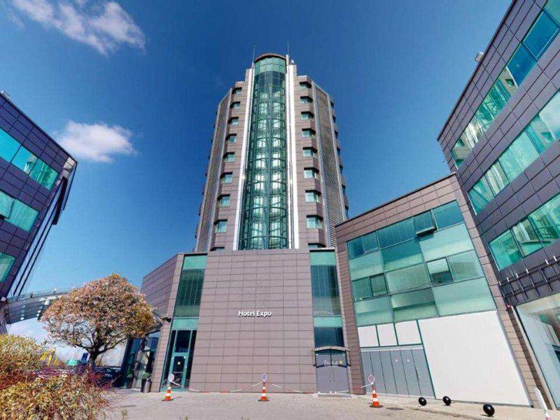 AE7B40222519E6AA0CF15F315F7B04B3