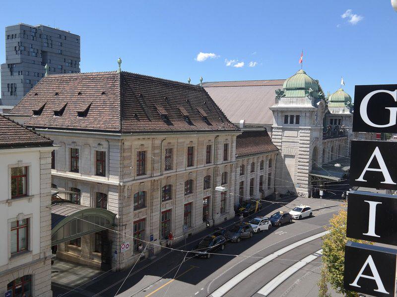 F1E4B03D91D5EC5C72F8AF15FD9F05A8