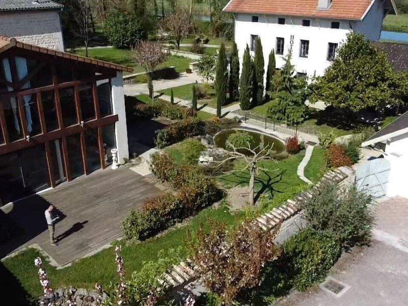 D2880E540A6B28235912025B10405B93