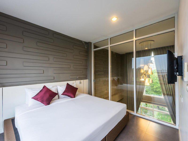 6F7E72C147D24E1389B8B0BEAD792114