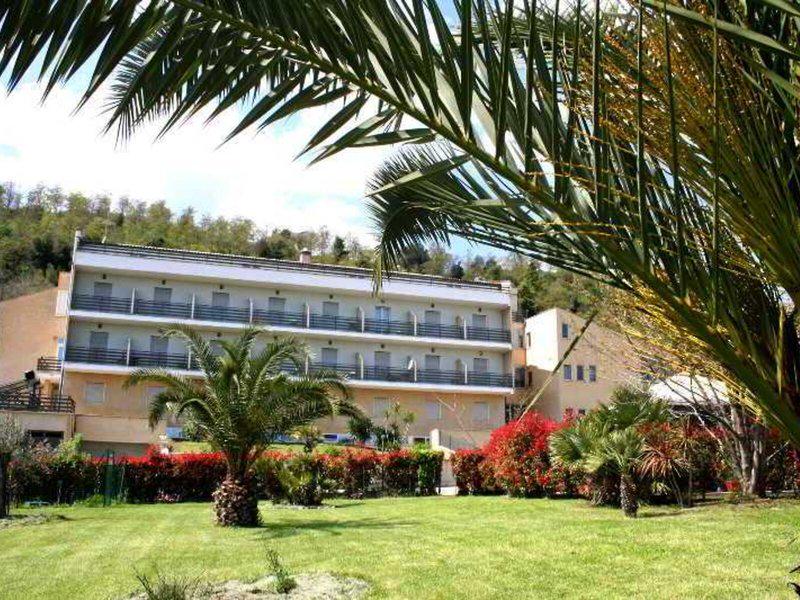 E6022DF8CD9FDBBAF5BBB4A338A2464F