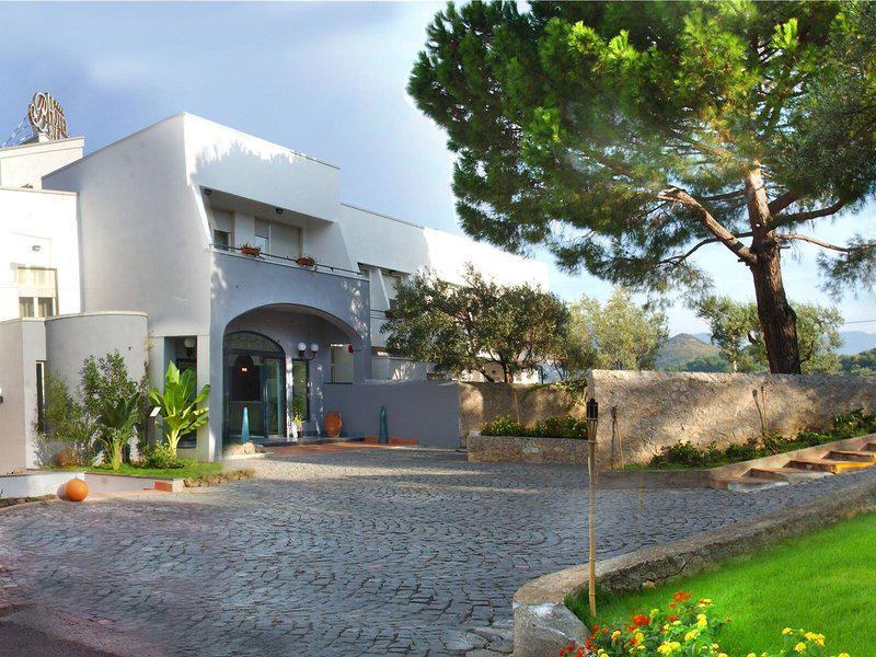 7C622AB3CF3E59D66FA1E2CDC744403C