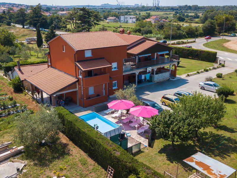 CF5FF0FCA88D2BFEA231403889B5209A