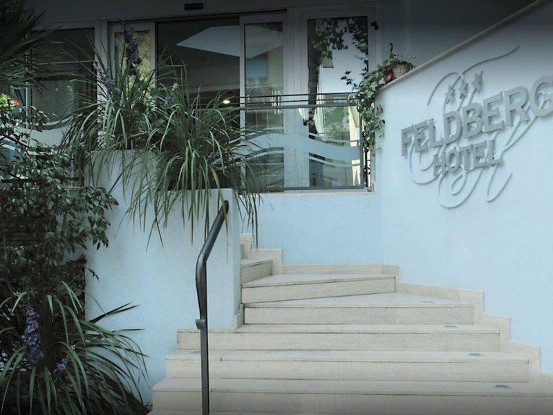 34AC11E8325F52EBAB9D79B840132A19