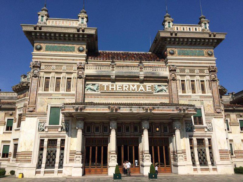 8F3CDA03F00025BDF7325A2824222E02