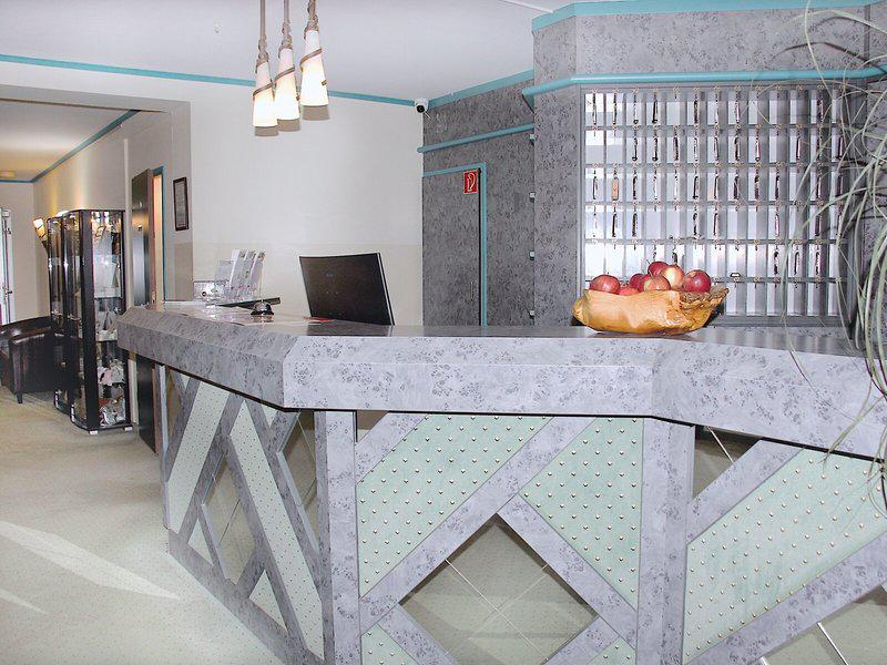 363CACEE62E6E7177B492A89D9457C32