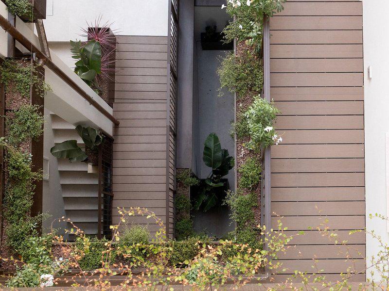 BEB79BB1B1CBE89701FEA27028086694