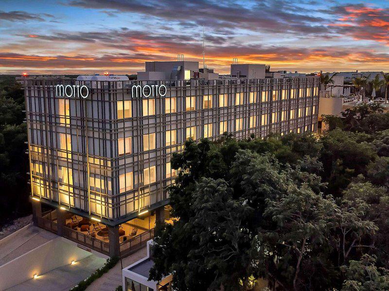 02CF04AE8F46A0ED0404A75BE6869B79