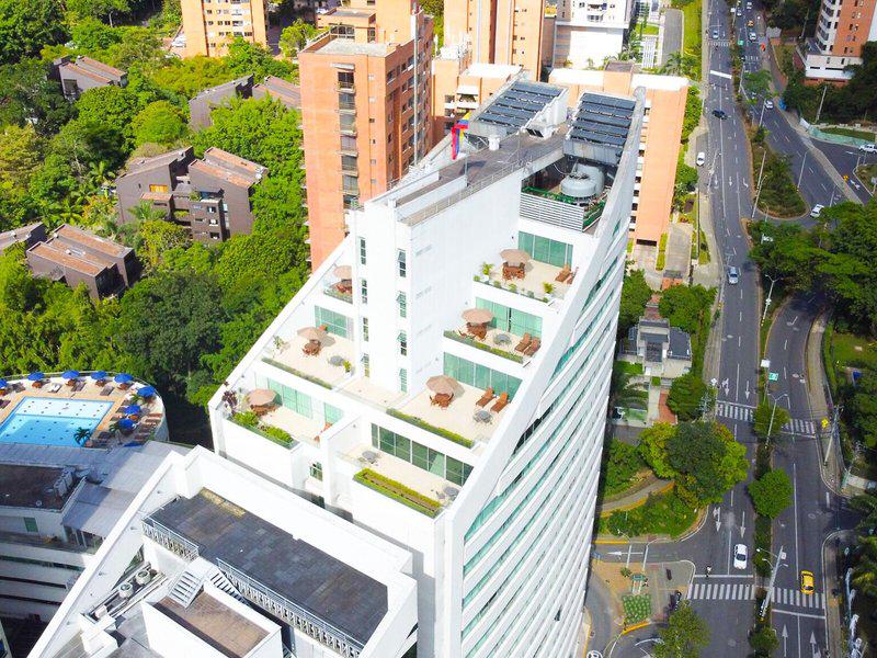 A6439CC8704031D3A3FEFF10B1E1643A