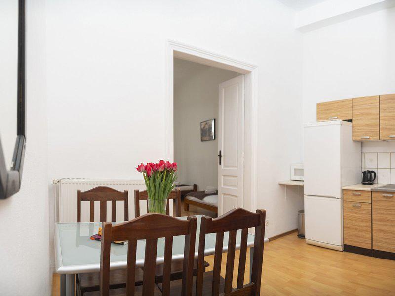 F6DB6B44A4D31AE147A946D81C37023A