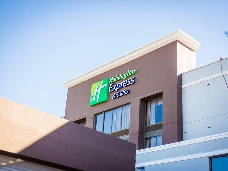 DCFC5D9E44763C67469C84E9AAB4ECB0