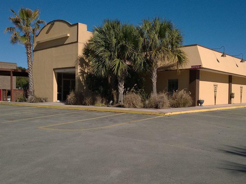 AA4C66201F2F4EE9694042D7333C80CF