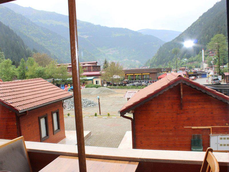 DE7FA9E25B1DAD141B3DC41C283F5445