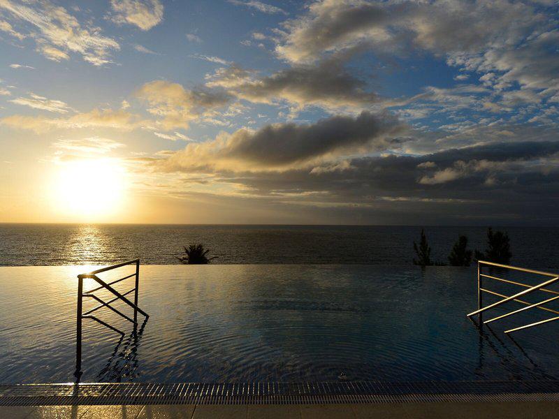 6965231604751CABD132ADE651039B7C