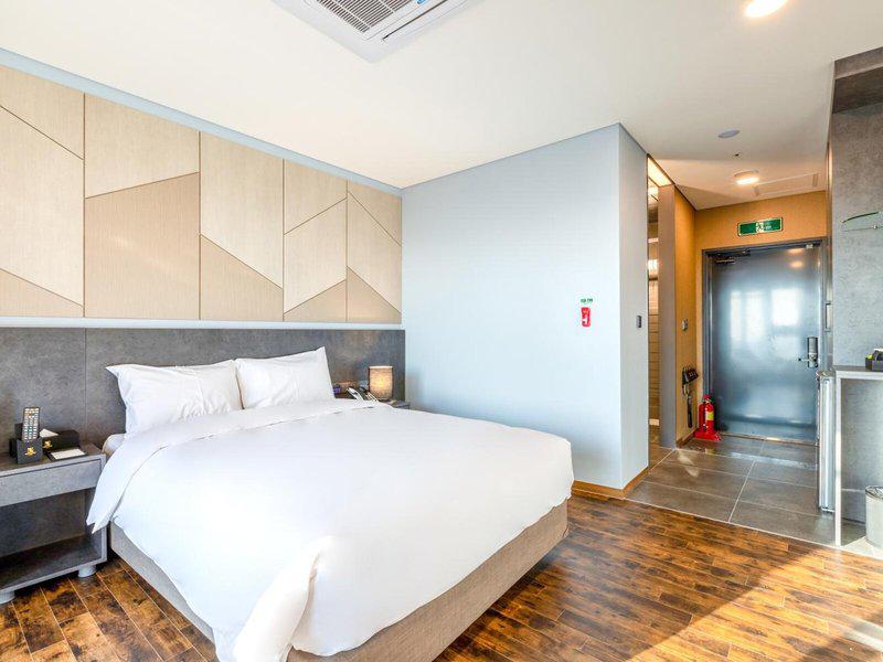 57A6BE4CDA80201B4F69E7F6FFD181FC